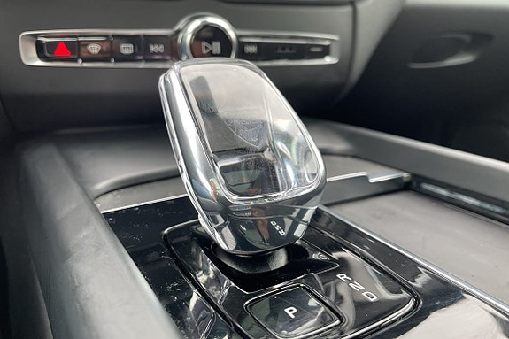 Volvo XC60 16 of 17