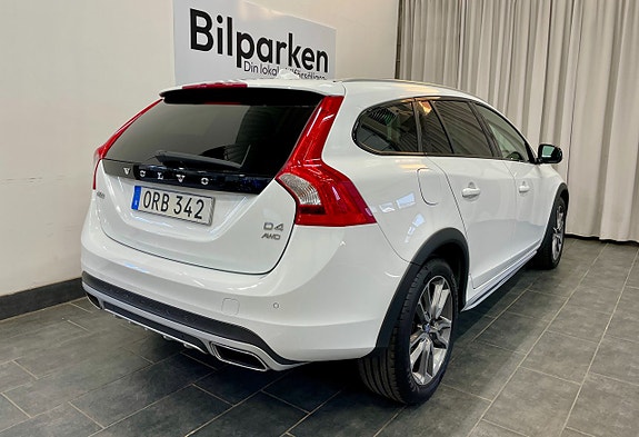 Volvo V60 Cross Country 5 of 23