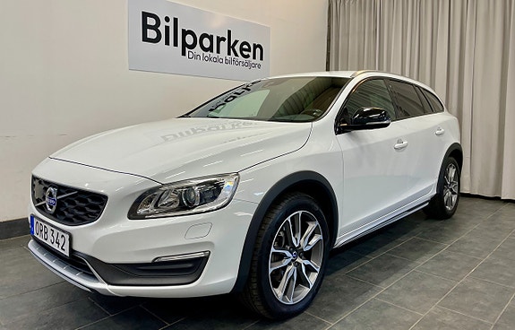 Volvo V60 Cross Country 3 of 23