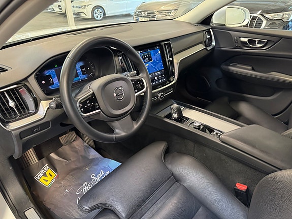 Volvo V60 Cross Country 10 of 19