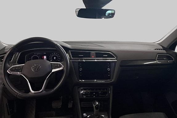 Volkswagen Tiguan 6 of 22