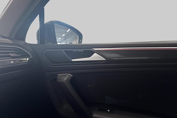 Volkswagen Tiguan 16 of 22