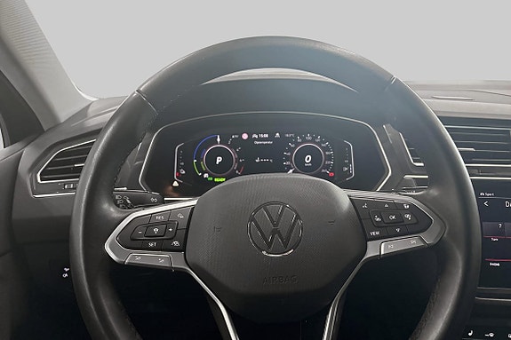 Volkswagen Tiguan 11 of 22