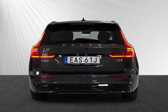 Volvo V60 2 of 10