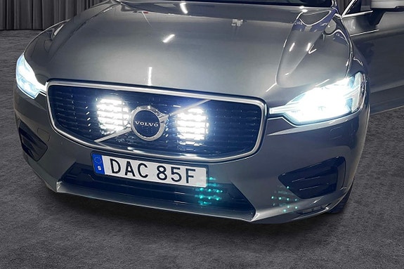 Volvo XC60 5 of 25