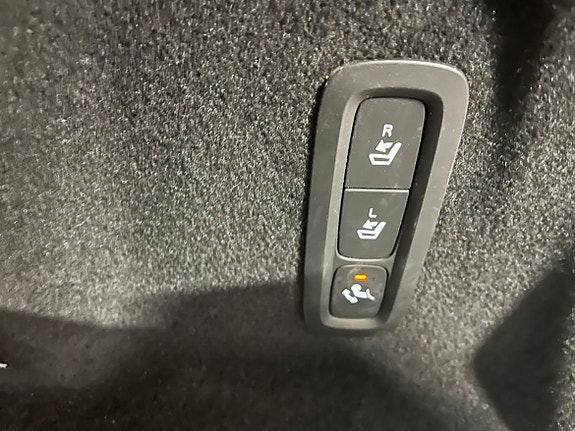 Volvo XC60 19 of 25