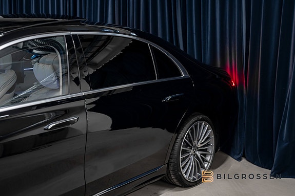 Mercedes-Benz S580 12 of 24