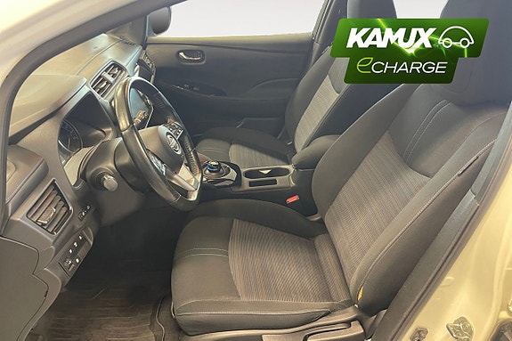 Nissan Leaf 10 of 26