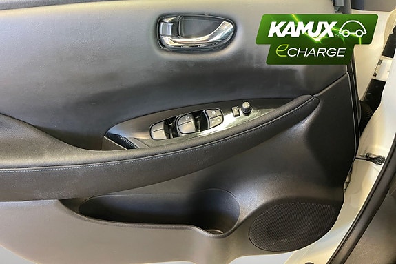 Nissan Leaf 24 of 26