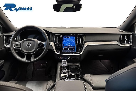 Volvo V60 2 of 27