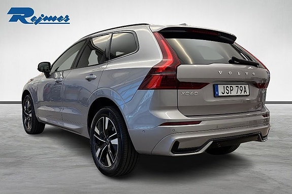 Volvo XC60 4 of 26