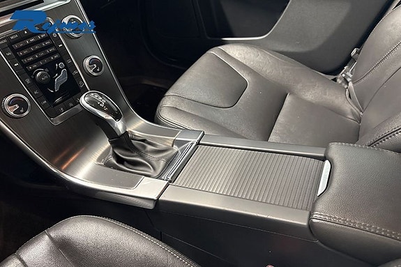 Volvo XC60 25 of 29