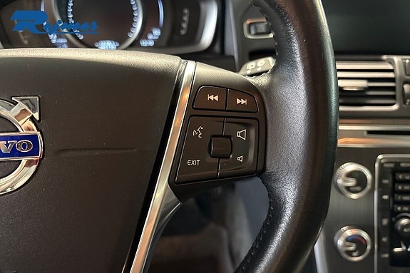 Volvo XC60 18 of 29