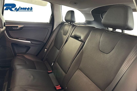 Volvo XC60 11 of 29