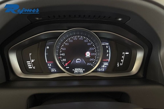 Volvo XC60 13 of 29