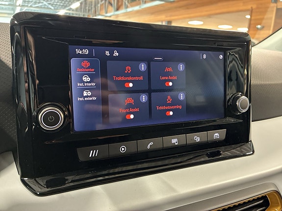 Seat Arona 19 of 22