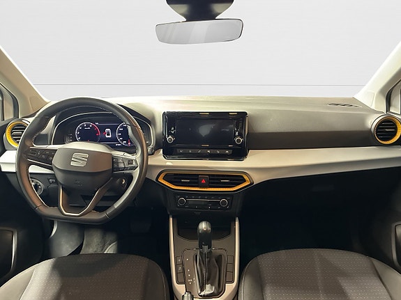 Seat Arona 11 of 22