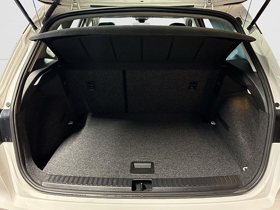 Seat Arona 12 of 22