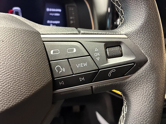 Seat Arona 16 of 22
