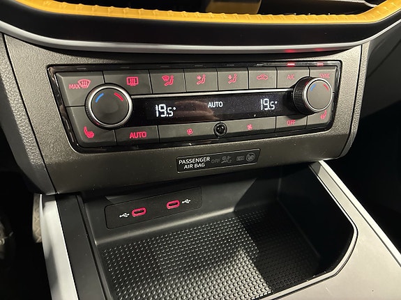 Seat Arona 21 of 22