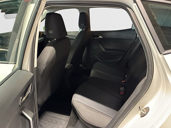 Seat Arona 10 of 22