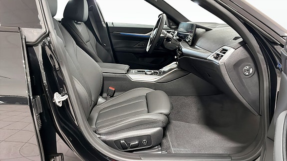 BMW i4 3 of 9