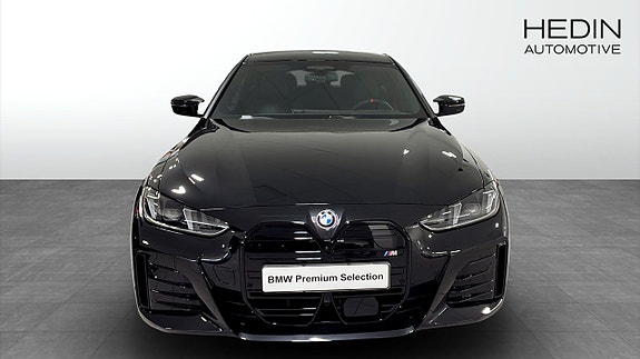BMW i4 8 of 9