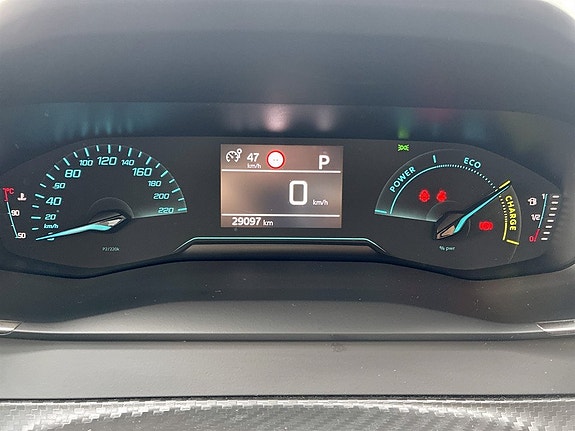 Peugeot 208 8 of 15