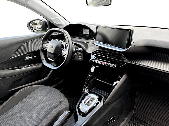 Peugeot 208 11 of 15