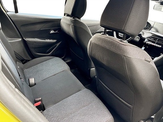 Peugeot 208 12 of 15