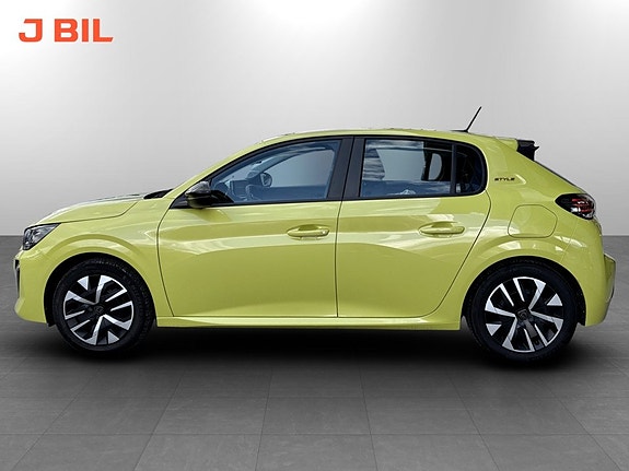 Peugeot 208 13 of 15