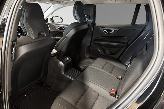Volvo V60 8 of 29