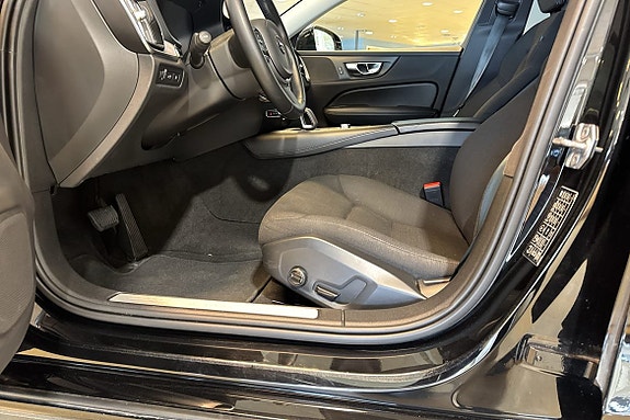 Volvo V60 12 of 29