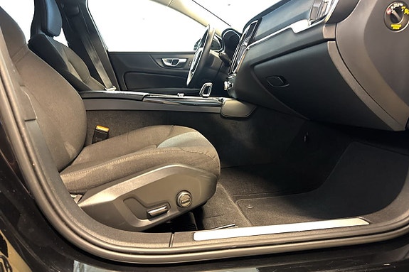 Volvo V60 25 of 29