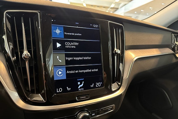 Volvo V60 13 of 29