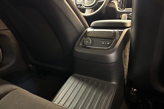 Volvo V60 28 of 29