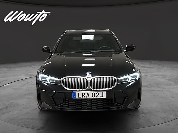 BMW 330e 2 of 19