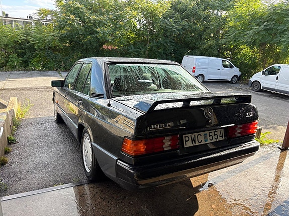 Mercedes-Benz 190 E 26 of 26