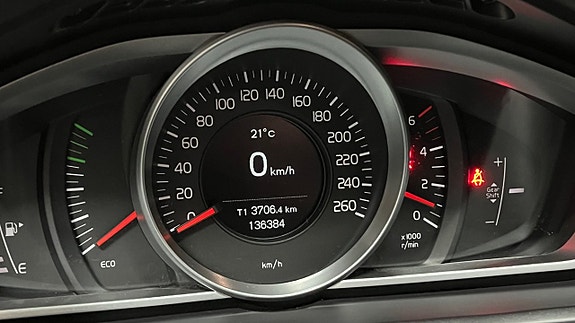 Volvo V40 Cross Country 17 of 18