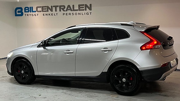 Volvo V40 Cross Country 5 of 18
