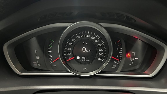 Volvo V40 Cross Country 18 of 18