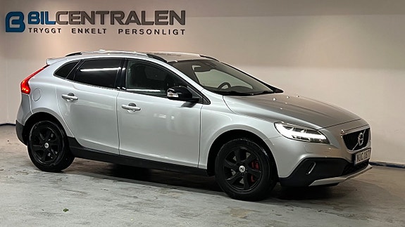 Volvo V40 Cross Country 4 of 18