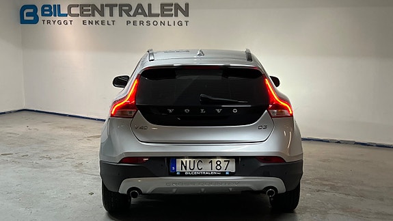Volvo V40 Cross Country 6 of 18