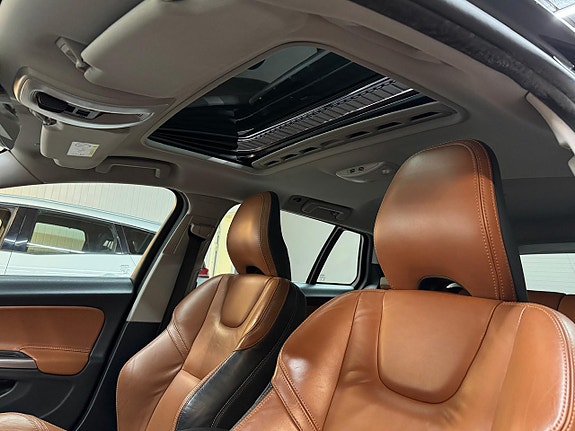 Volvo V60 16 of 18