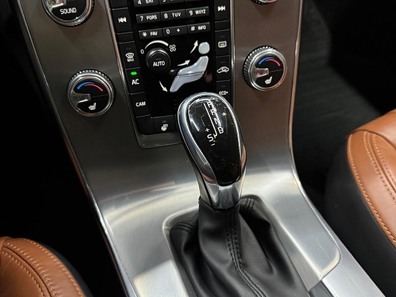 Volvo V60 15 of 18
