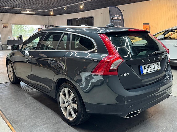 Volvo V60 4 of 18