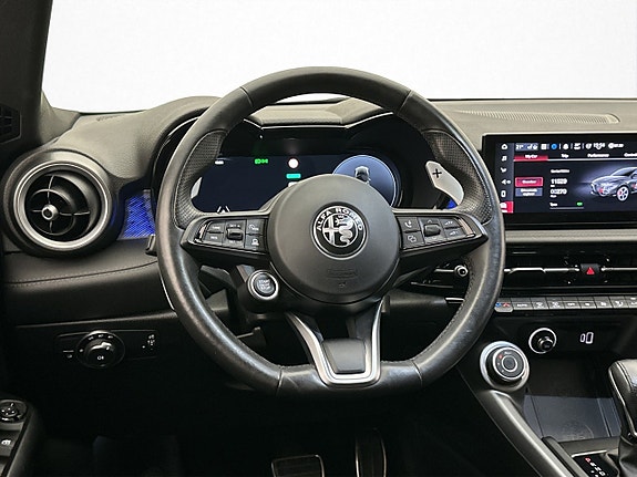 Alfa Romeo Tonale 12 of 30