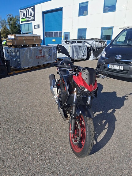 Kawasaki Z500 3 of 3