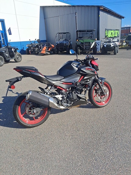 Kawasaki Z500 2 of 3