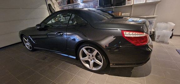 Mercedes-Benz SL500 3 of 3